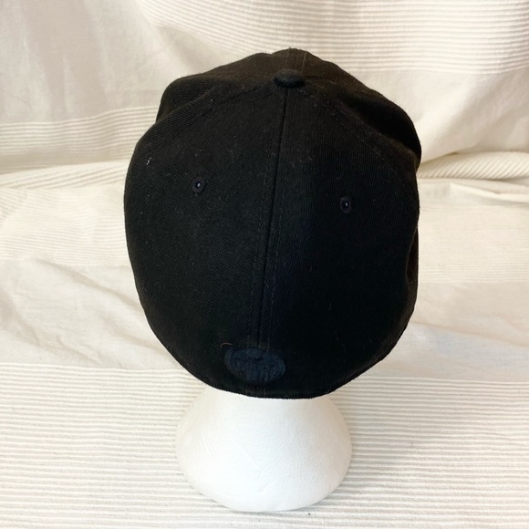 SOLD Oilers Black on Black Logo New Era Hat - Picture 5 of 10